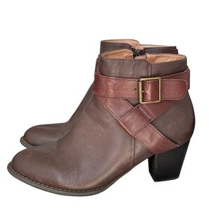 Vionic Women's Upright Trinity Ankle Boot
Chocolate